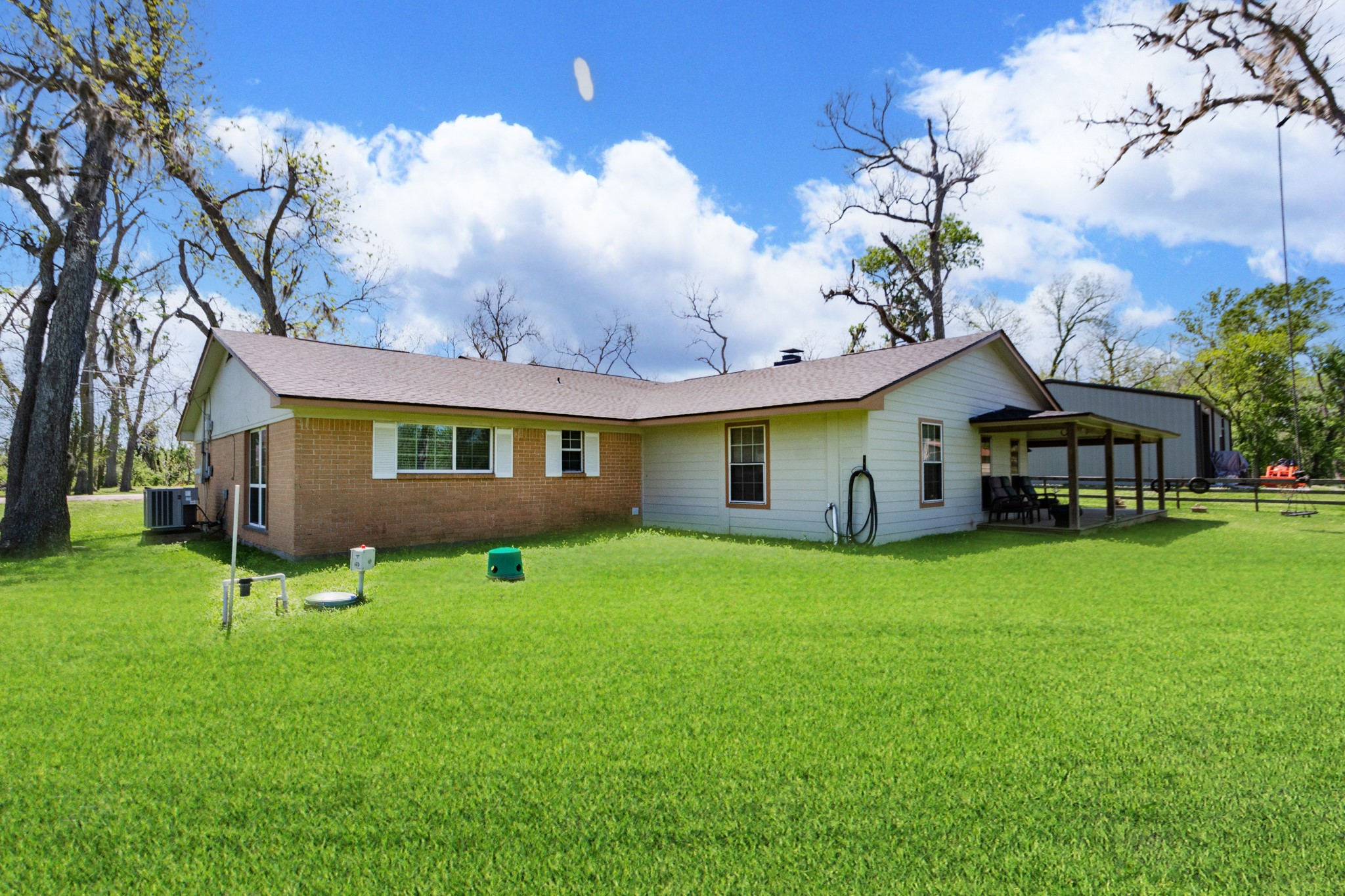 400 Pecan Estates Road, Unit C616R Angleton, TX 77515 - Photo 23 of 49 a front view of house with a garden