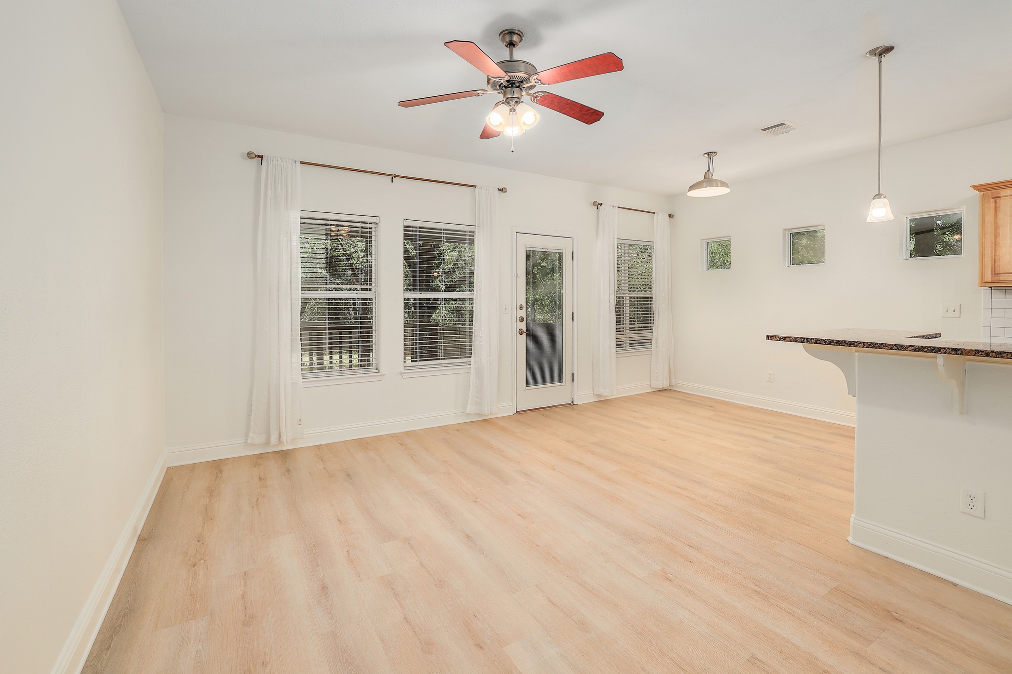 4803 A Pecan Springs Road, Unit B Austin, TX 78723 - Photo 3 of 27