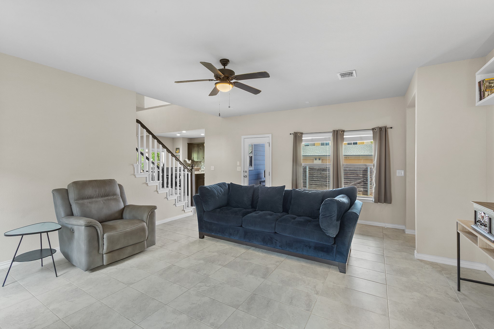 8709 Slater Drive Austin, TX 78747 - Photo 13 of 36 a living room with furniture
