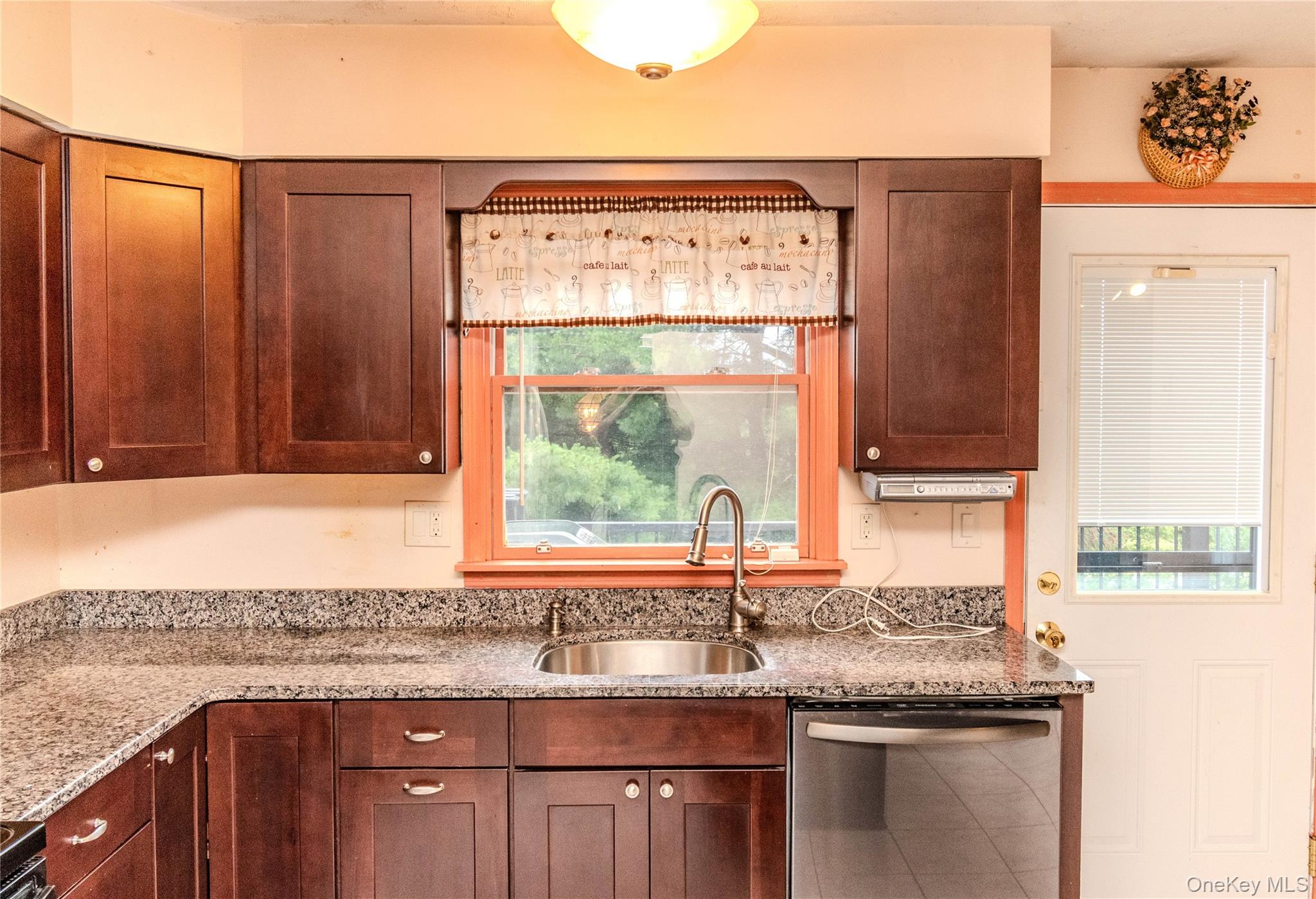 6 Bates Circle Florida, NY 10921 - Photo 23 of 50 Kitchen - looking into deck