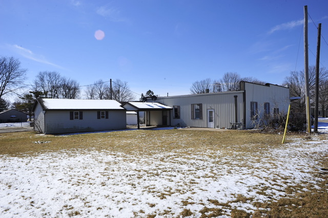 100 1st Street, Unit 4 Standard, IL 61363 - Photo 3 of 24