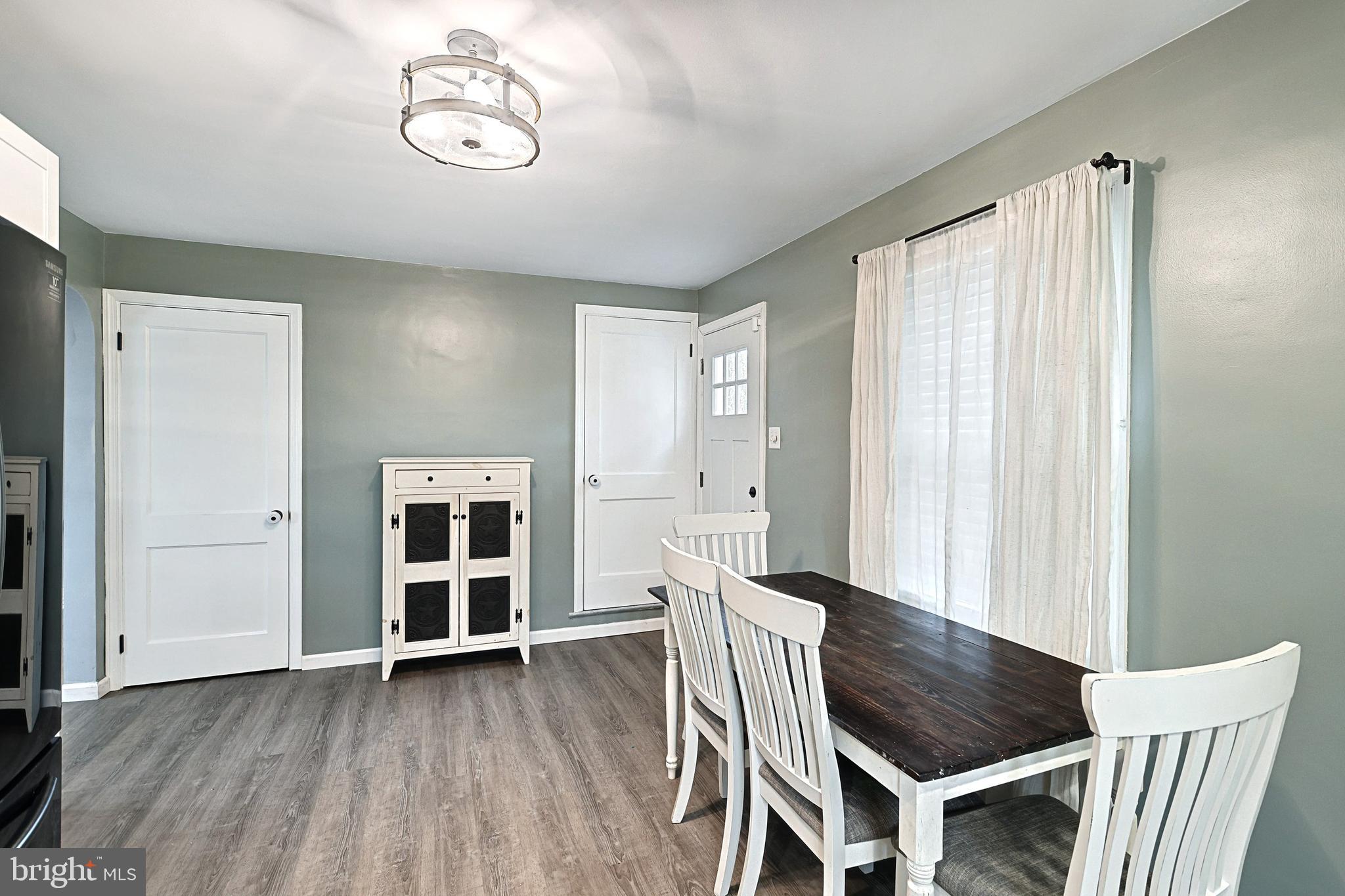 405 Waters Road York, PA 17403 - Photo 10 of 33