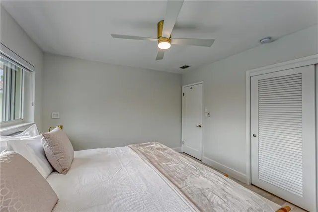 $9,995 | 1984 Sailfish Place, Pompano Beach, FL 33062