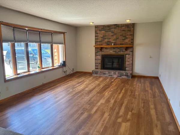 $321,900 | 114 Oak Ridge Road, Fairmont, MN 56031