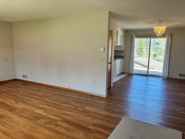 $321,900 | 114 Oak Ridge Road, Fairmont, MN 56031