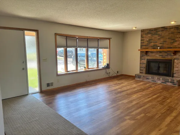 $321,900 | 114 Oak Ridge Road, Fairmont, MN 56031