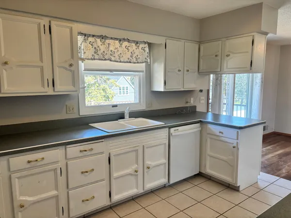 $321,900 | 114 Oak Ridge Road, Fairmont, MN 56031