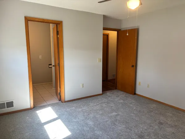 $321,900 | 114 Oak Ridge Road, Fairmont, MN 56031