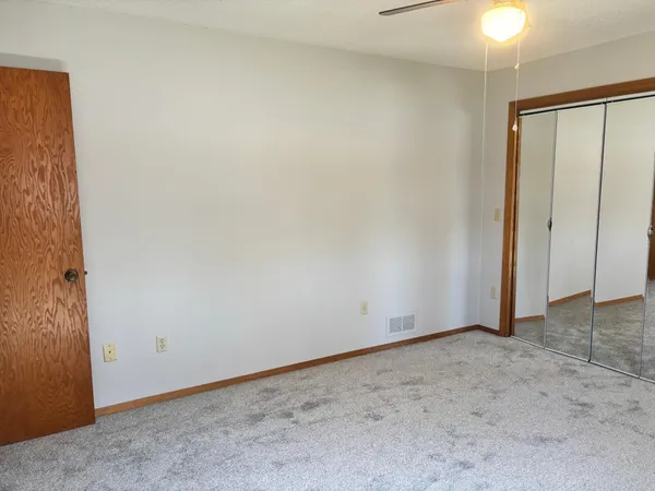 $321,900 | 114 Oak Ridge Road, Fairmont, MN 56031