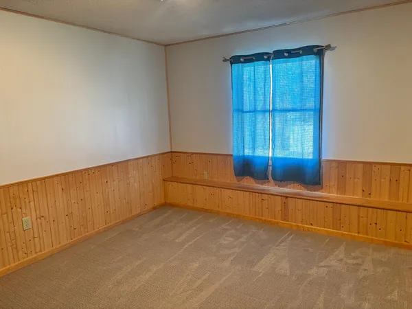 $321,900 | 114 Oak Ridge Road, Fairmont, MN 56031