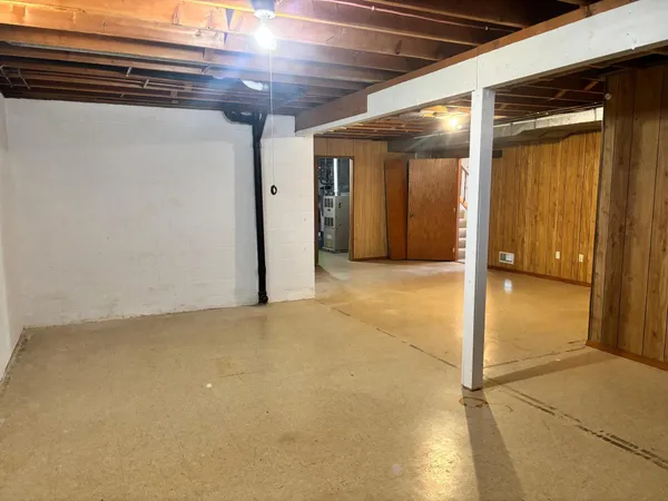 $321,900 | 114 Oak Ridge Road, Fairmont, MN 56031