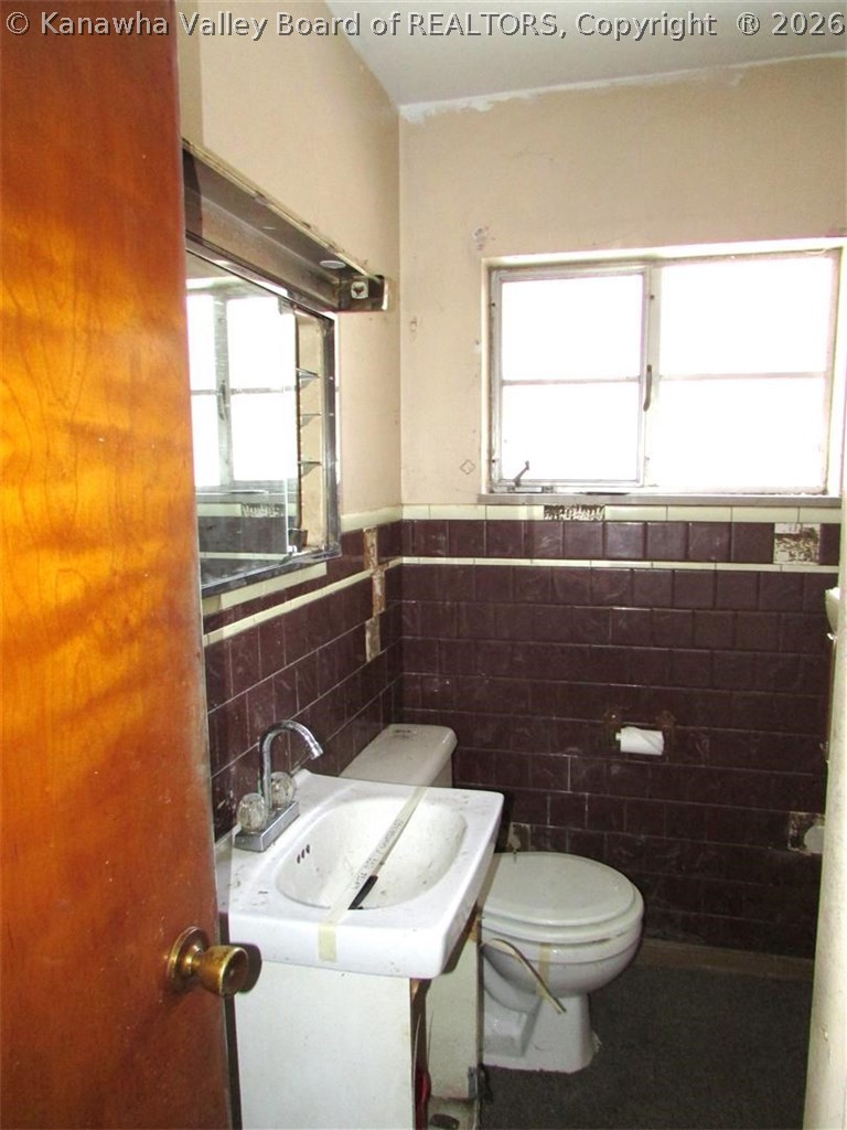 4593 Victoria Road Charleston, WV 25313 - Photo 8 of 26 Gallery Image 8