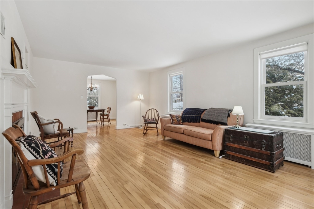 47 Florence Street Hudson, MA 01749 - Photo 6 of 42