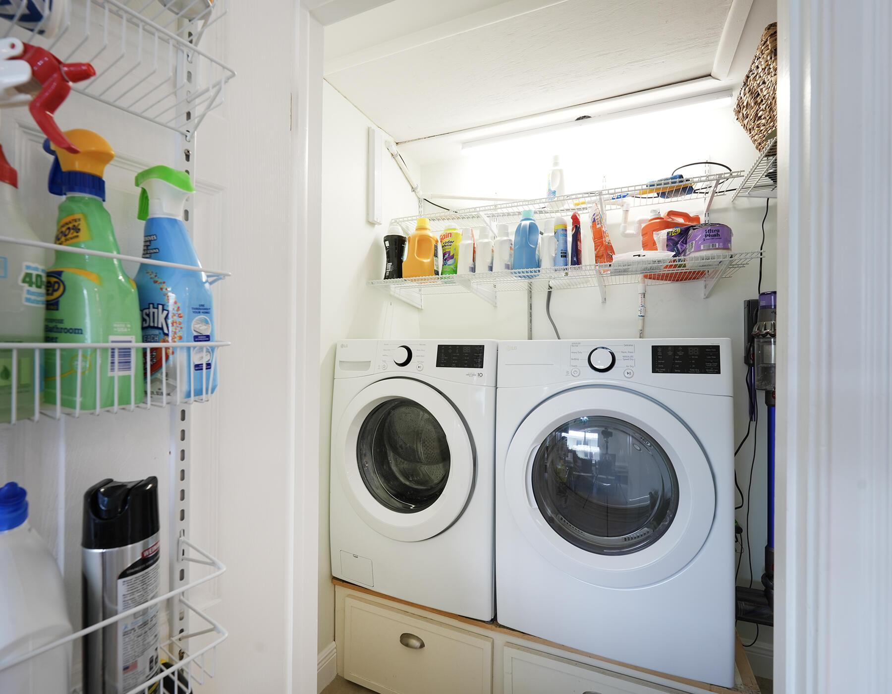 610 9th Street Key Colony Beach, FL 33051 - Photo 17 of 28 a utility room with dryer and washer