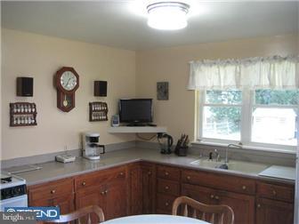 6315 Sunnybrook Road Flourtown, PA 19031 - Photo 5 of 9