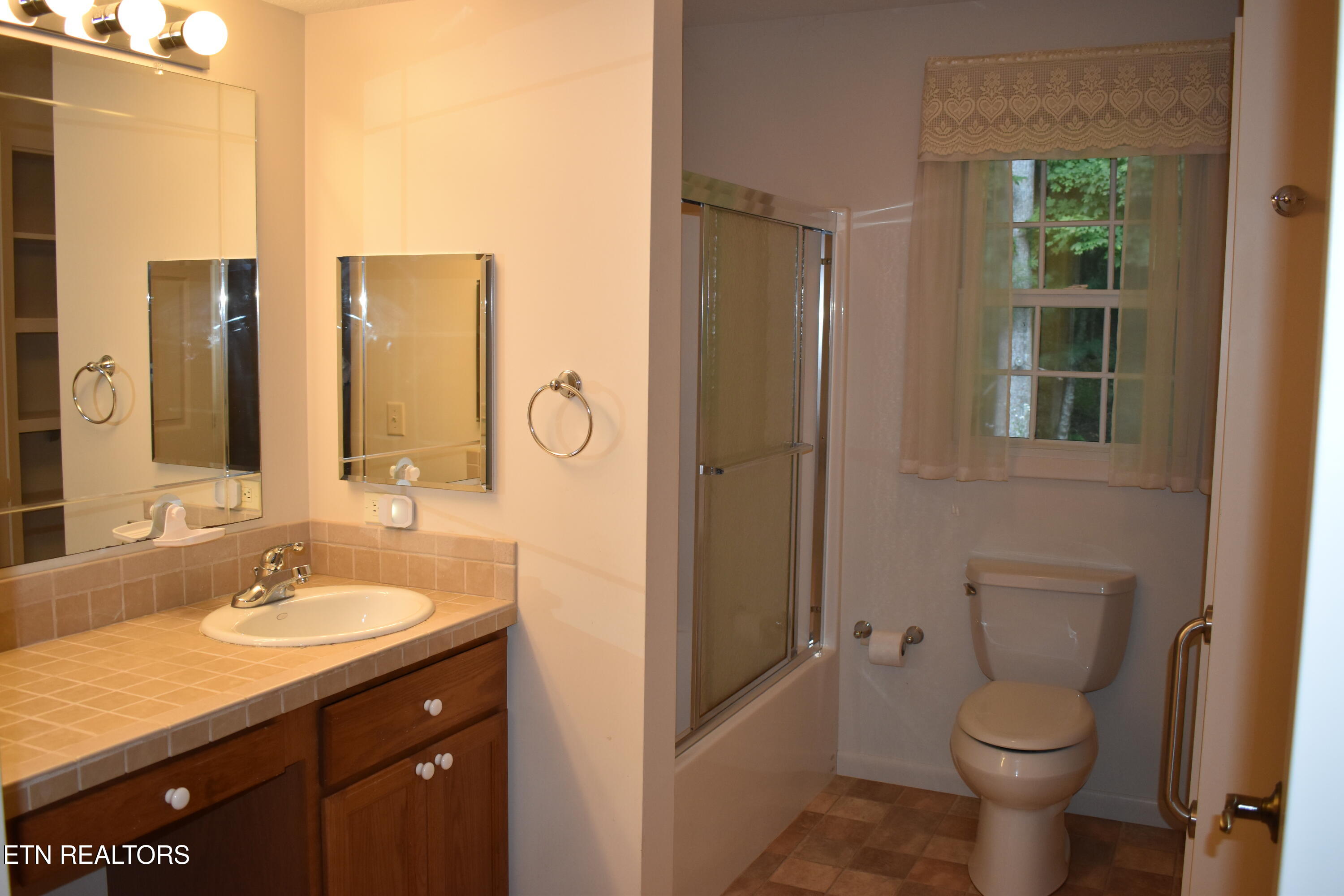 197 Evergreen Place Sparta, TN 38583 - Photo 19 of 36 DSC_0178