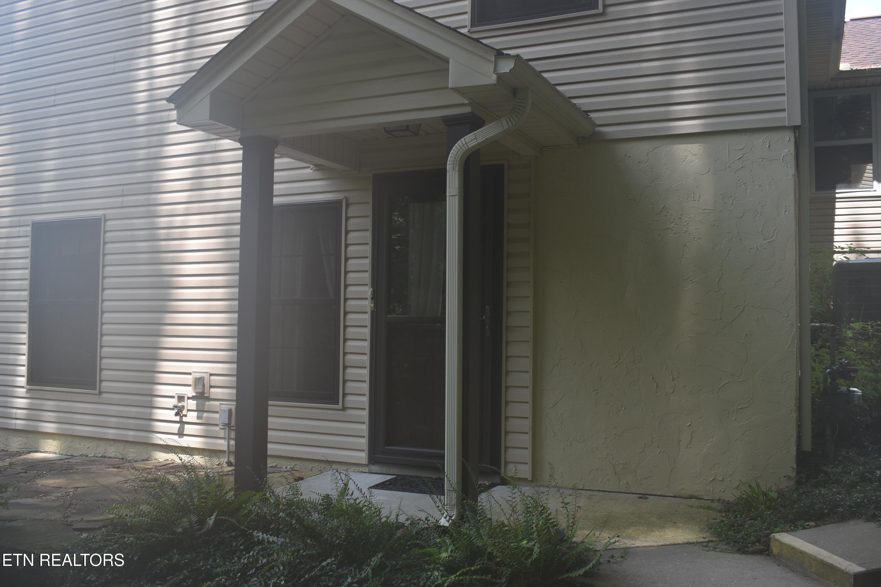 197 Evergreen Place Sparta, TN 38583 - Photo 33 of 36 DSC_0193
