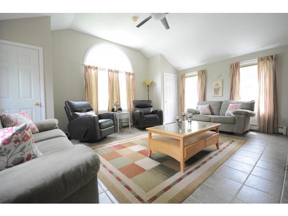 658 Bedford Road New Boston, NH 03070 - Photo 5 of 30 Gallery Image 5