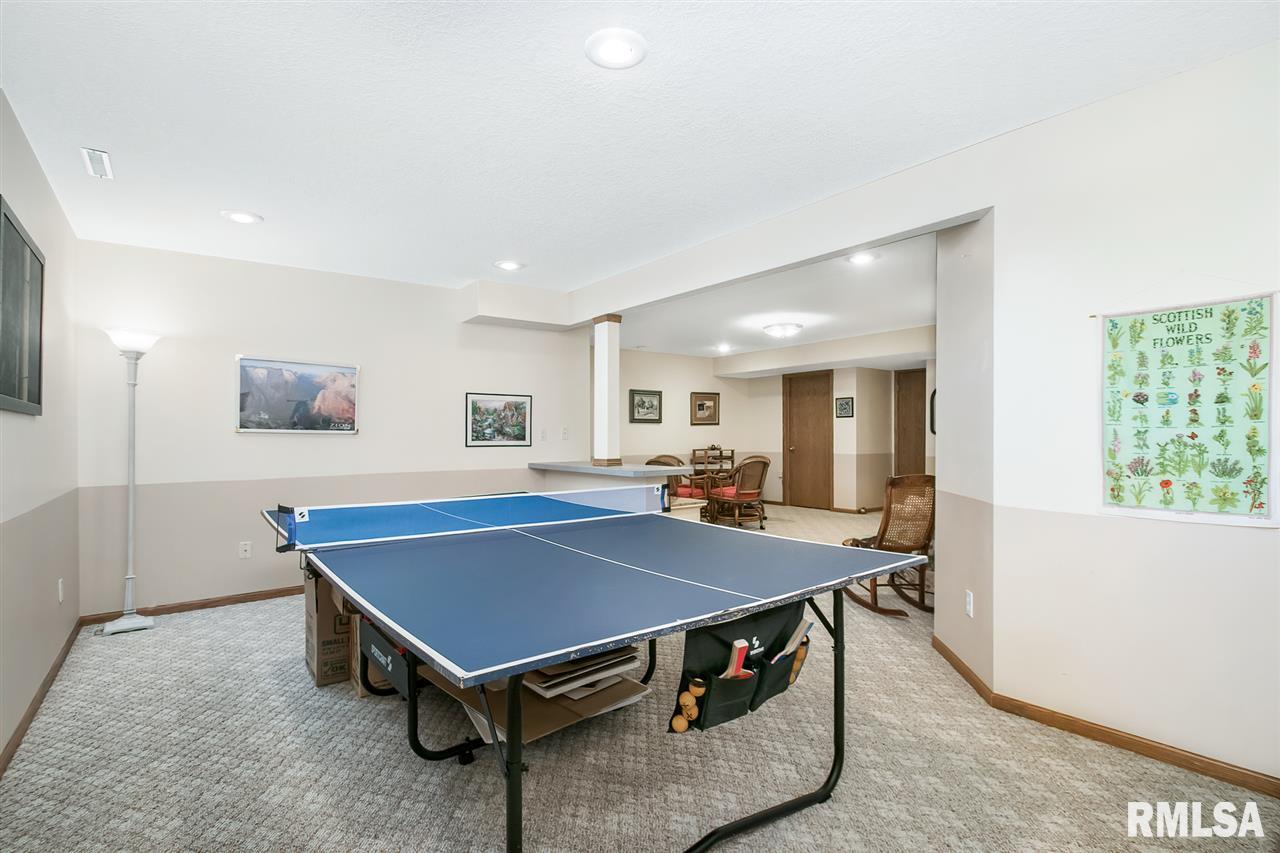 3400 Maplecrest Road Bettendorf, IA 52722 - Photo 23 of 28 Gallery Image 23