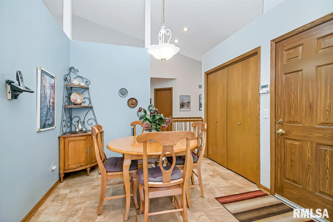 3400 Maplecrest Road Bettendorf, IA 52722 - Photo 10 of 28 Gallery Image 10