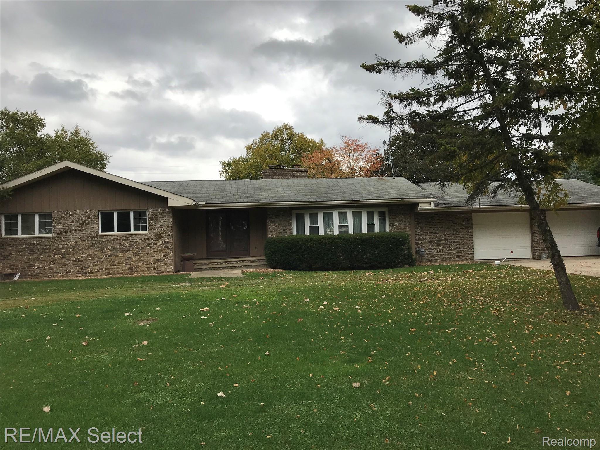 160 North Reed Road Corunna, MI 48817 - Photo 1 of 27 IMG_2582.JPG