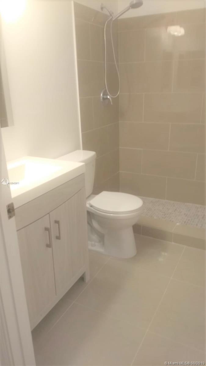 10221 Vía Hibiscus, Unit 2 Boca Raton, FL 33428 - Photo 33 of 36 Gallery Image 33