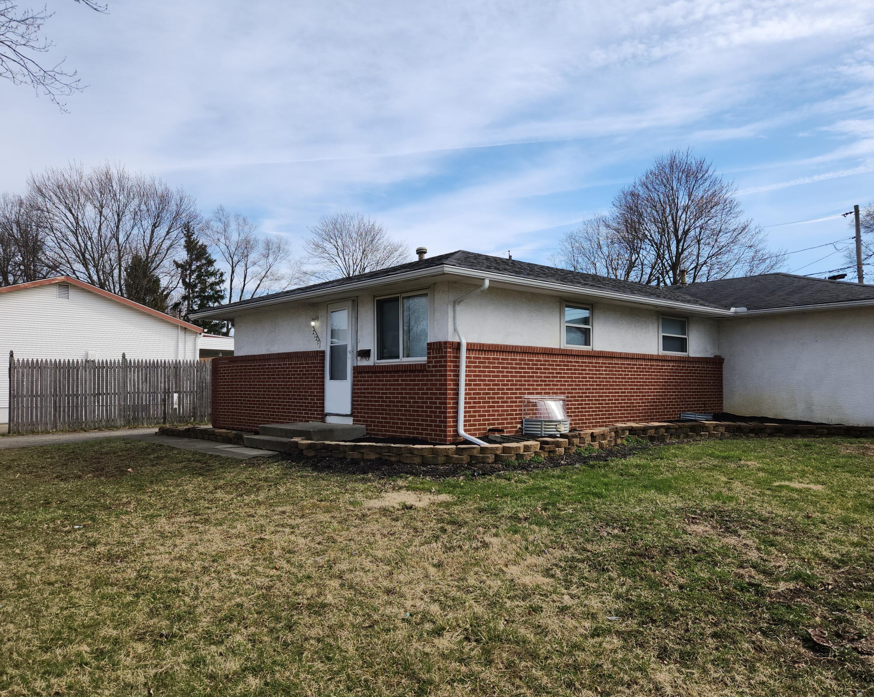 2127 Tupsfield Road Columbus, OH 43229 - Photo 4 of 21 04 Tupsfield