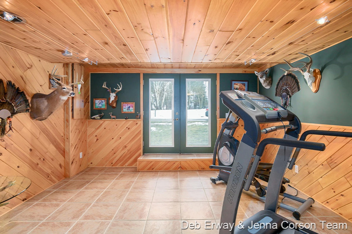 180 Powell Road Hastings, MI 49058 - Photo 17 of 27 IMG_1015