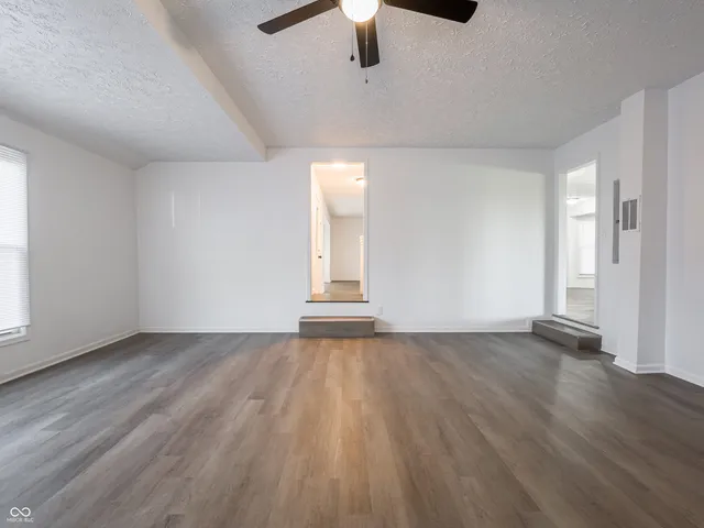 $339,900 | 2991 North Fleming Circle, Shelbyville, IN 46176