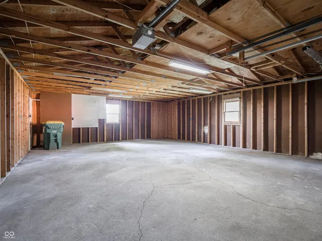 $339,900 | 2991 North Fleming Circle, Shelbyville, IN 46176