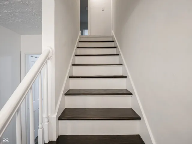 $339,900 | 2991 North Fleming Circle, Shelbyville, IN 46176