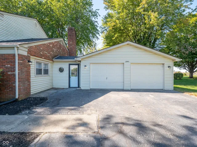 $339,900 | 2991 North Fleming Circle, Shelbyville, IN 46176