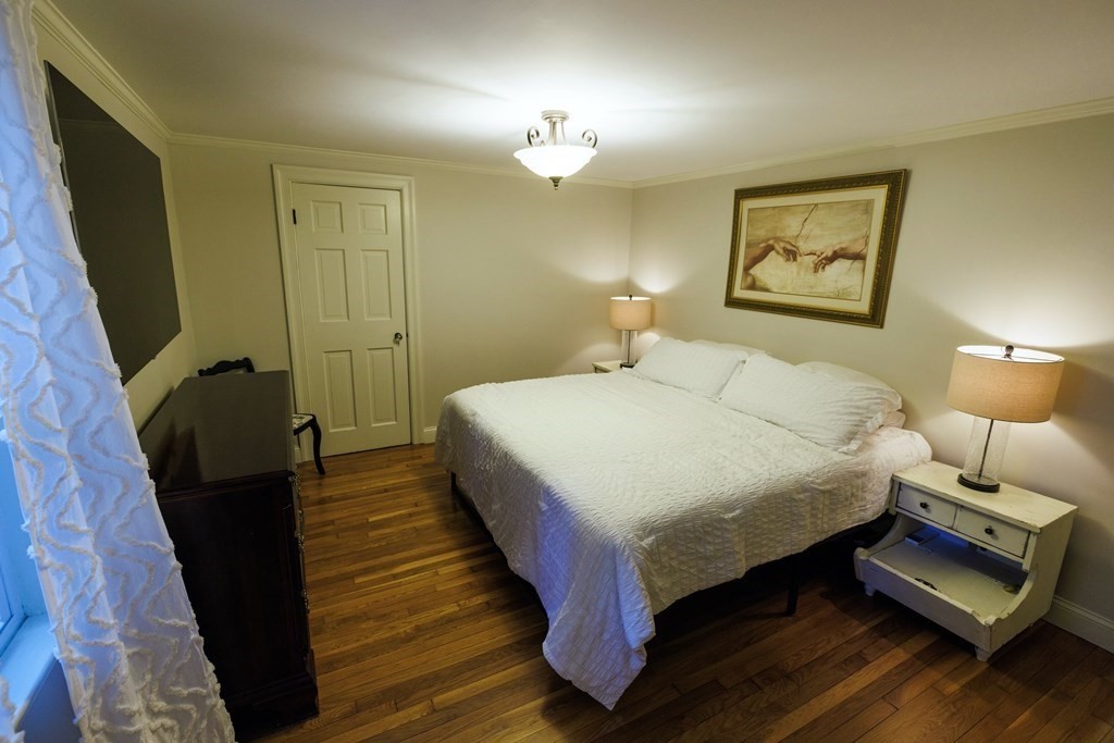 43 Douglas Road Lynnfield, MA 01940 - Photo 18 of 32 Gallery Image 18