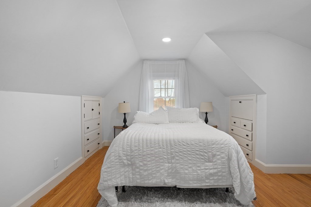 43 Douglas Road Lynnfield, MA 01940 - Photo 19 of 32 Gallery Image 19