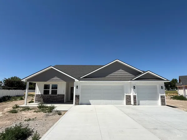 $372,000 | 720 West Clark Street, Paul, ID 83347