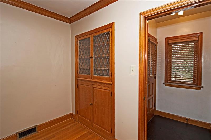 1350 Greentree Road Pittsburgh, PA 15220 - Photo 8 of 25 Gallery Image 8