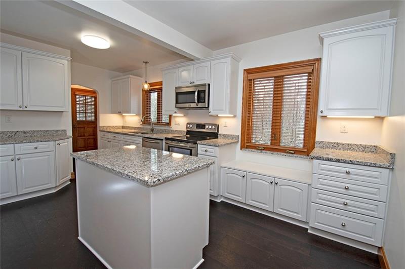 1350 Greentree Road Pittsburgh, PA 15220 - Photo 9 of 25 Gallery Image 9