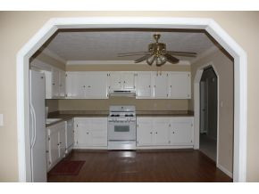 715 Rambling Road Johnson City, TN 37604 - Photo 2 of 21 Large Kitchen