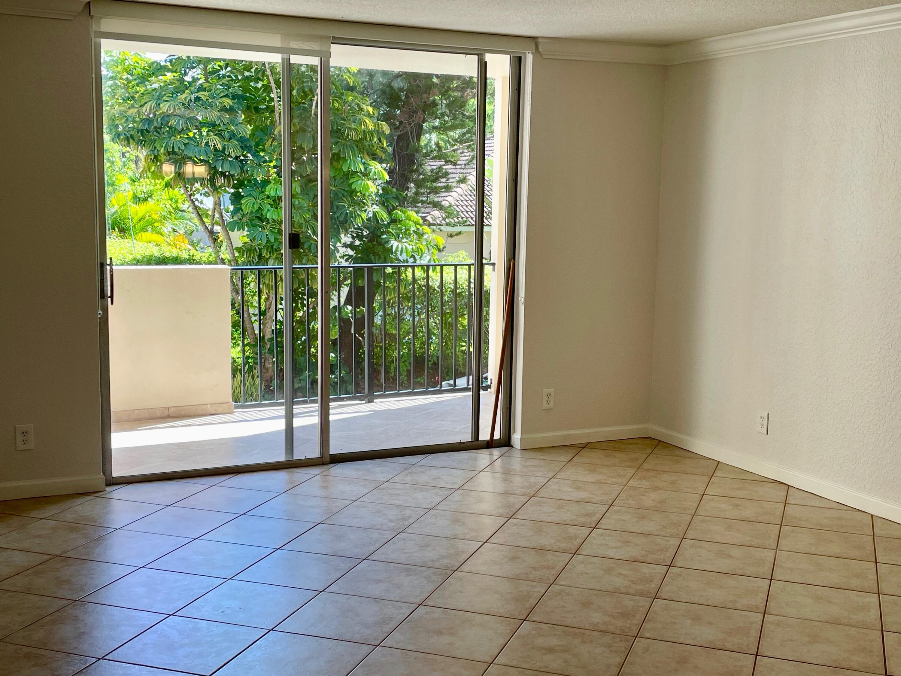 1000 Spanish River Road, Unit 2N Boca Raton, FL 33432 - Photo 20 of 58 IMG_2174
