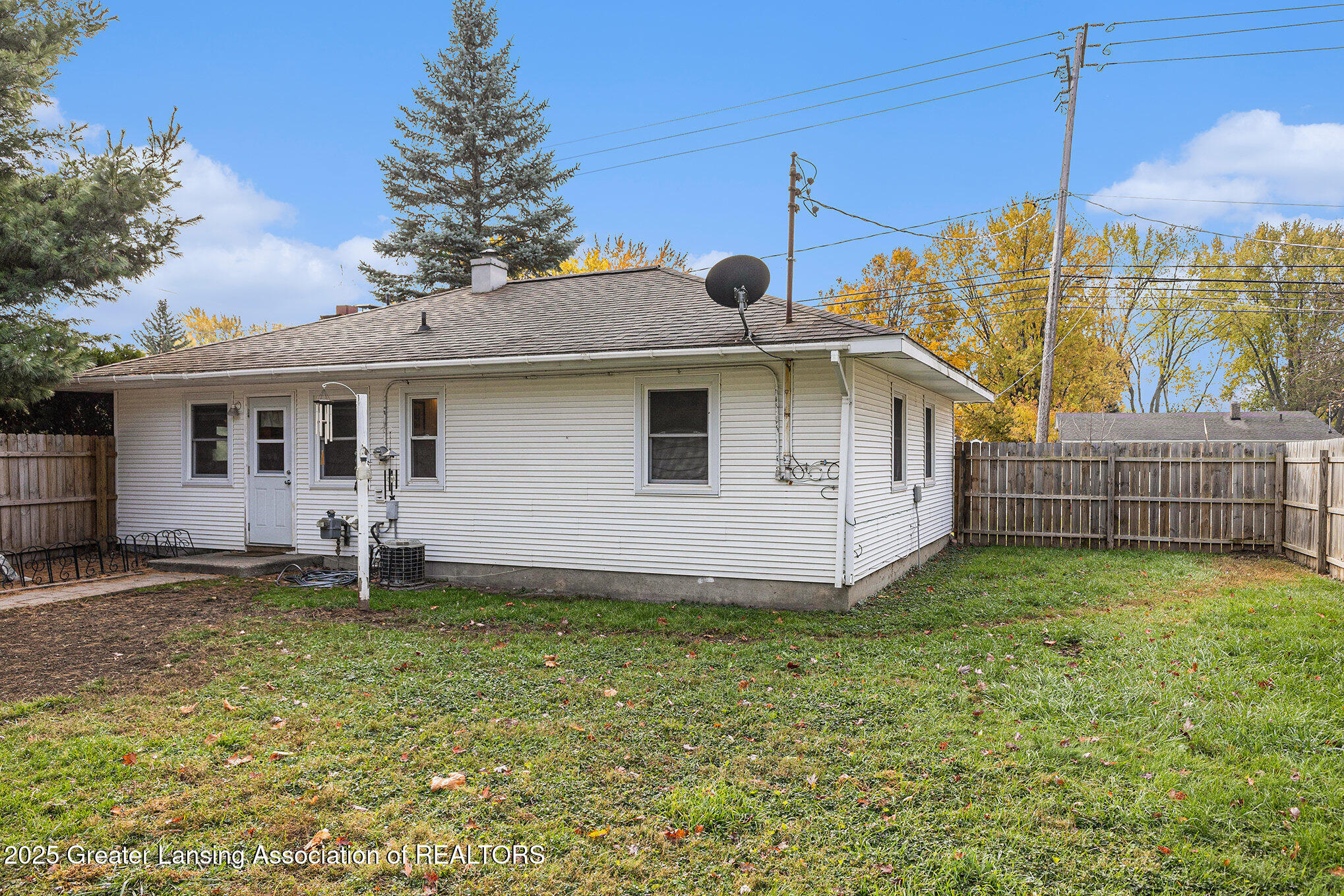 4592 Holt Road Holt, MI 48842 - Photo 12 of 14 Exterior Rear