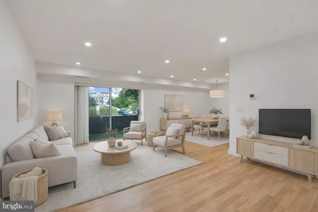 $2,150 | 1931 North Cleveland Street, Unit 207, Arlington, VA 22201