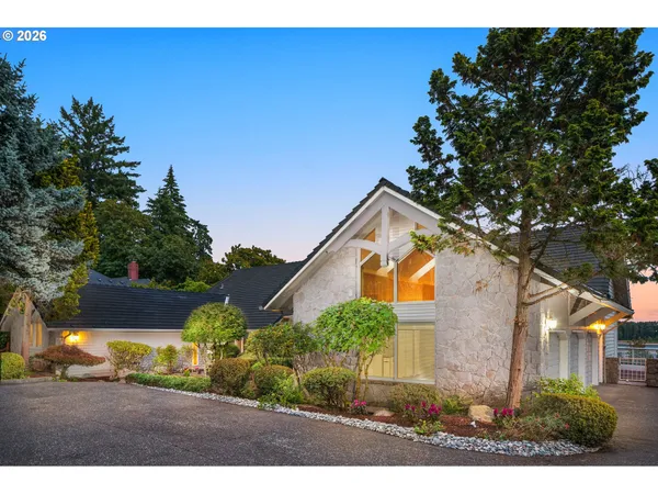 $1,875,000 | 10221 Southeast Evergreen Highway, Vancouver, WA 98664