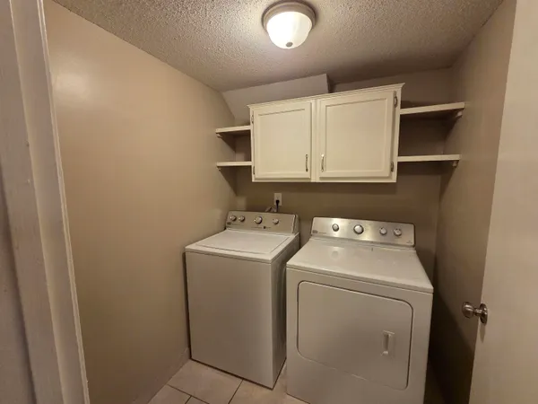 $1,495 | 2104 Harbert Avenue, Memphis, TN 38104