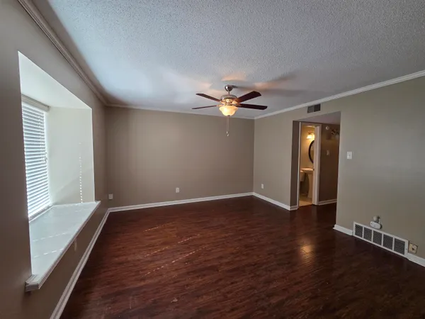 $1,495 | 2104 Harbert Avenue, Memphis, TN 38104