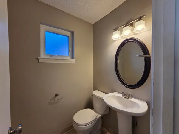 $1,425 | 2104 Harbert Avenue, Memphis, TN 38104