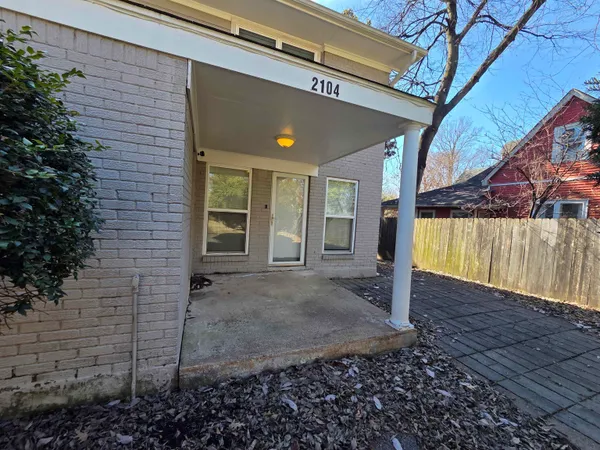 $1,425 | 2104 Harbert Avenue, Memphis, TN 38104