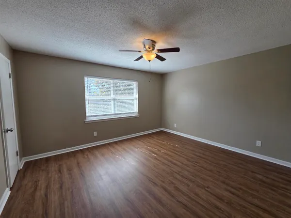 $1,495 | 2104 Harbert Avenue, Memphis, TN 38104