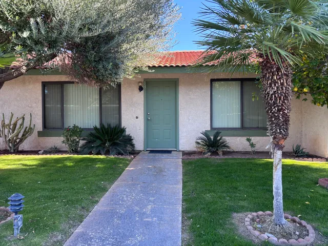 $2,100 | 63 Lakeview Circle, Cathedral City, CA 92234