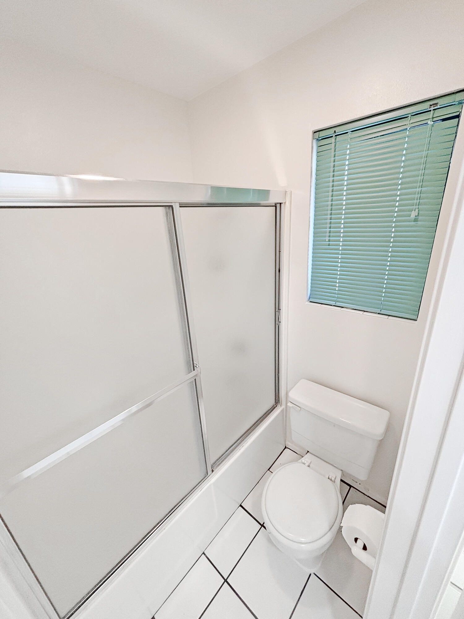 63 Lakeview Circle Cathedral City, CA 92234 - Photo 12 of 15 a bathroom with a toilet and a shower