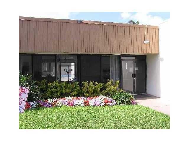 525 Dotterel Road, Unit 35C Delray Beach, FL 33444 - Photo 16 of 17 Club House
